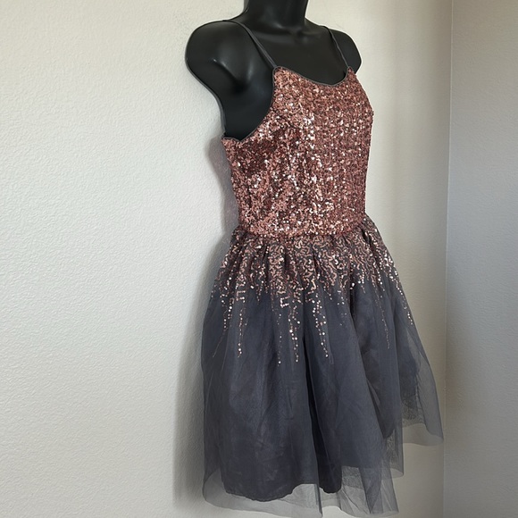 Franki by Francesca’s Rose Gold Sequin Grey Tulle Tutu Mini Dress - Picture 5 of 10
